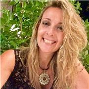 Laureata in giurisprudenza offre lezioni private di diritto a giovani studenti in zona Salerno.